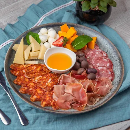 Гостевой дом Artelier 3*