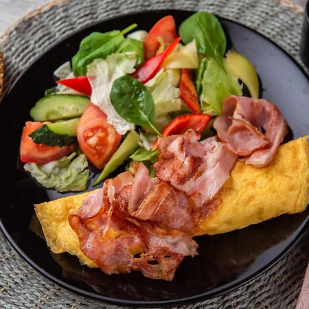 Artelier Гостевой дом 3*