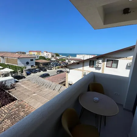 Artelier Гостевой дом 3*