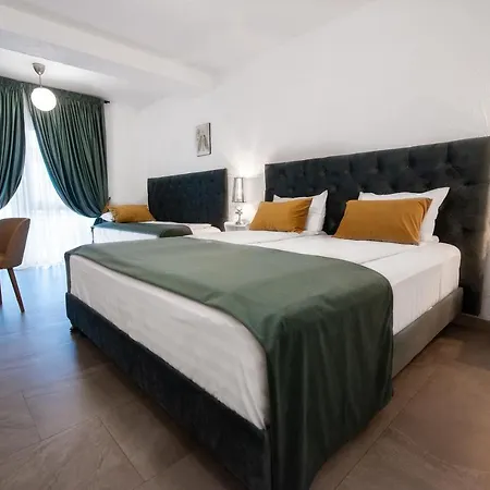 Pensión Artelier 3*