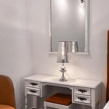 Artelier 3*