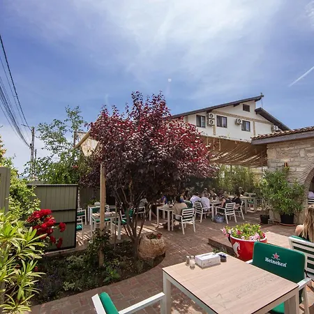 Artelier Guest house